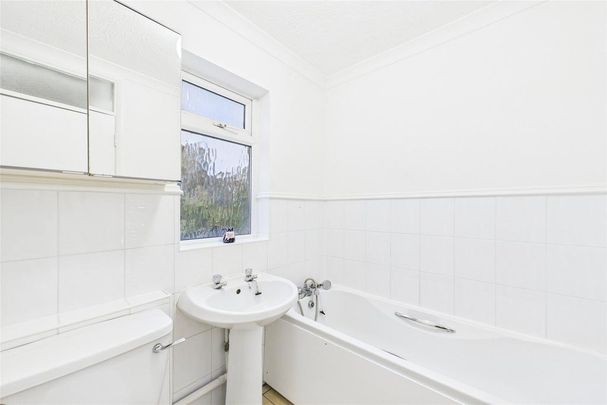 3 bedroom maisonette to rent - Photo 1