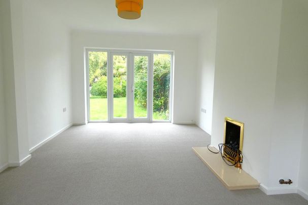 3 bedroom semi-detached house to rent - Photo 1