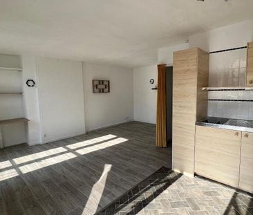 Location Appartement 1 pièce 31m² CLERMONT FERRAND 63000 - Photo 2