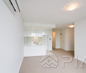 As New 2 Bedroom Apartment with two car spaces,1 min walk to Train Station with Gym and Swimming Pool, - Photo 4