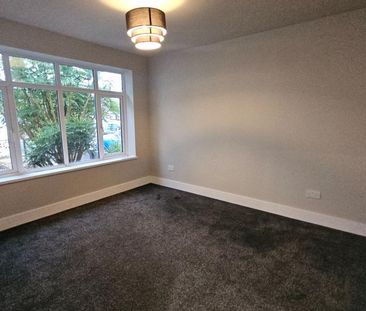 3 bedroom semi-detached bungalow to rent - Photo 2