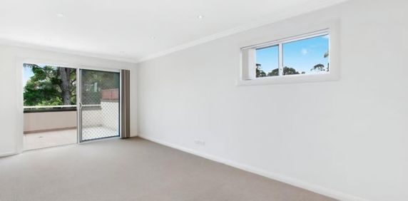 Forestville - Photo 2