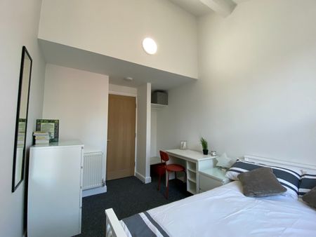 6 Bed Terraced House, Albert Edward Road, L7 - Photo 5