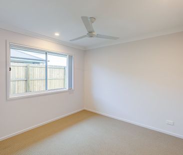 Brand-New Family Home in Park Lane Reserve! - Photo 2