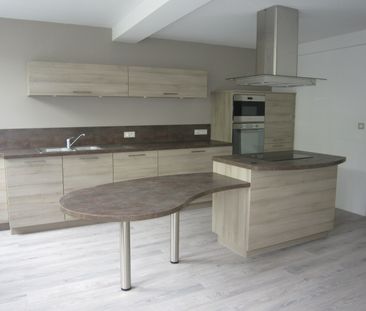 Location Appartement 3 pièces 62m² CHARLIEU 42190 - Photo 5