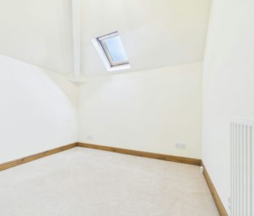 Flat to rent on - Photo 5