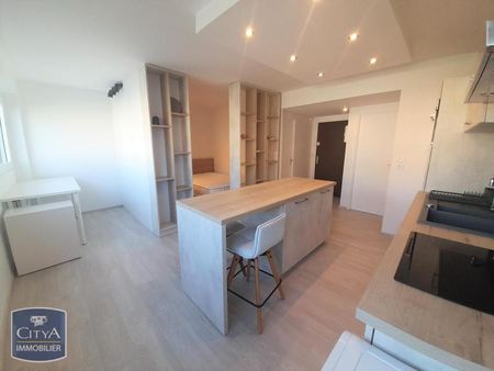 Location Appartement 1 pièce 31m² LILLE 59000 - Photo 4