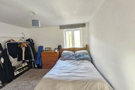 Leigh Road - Photo 4