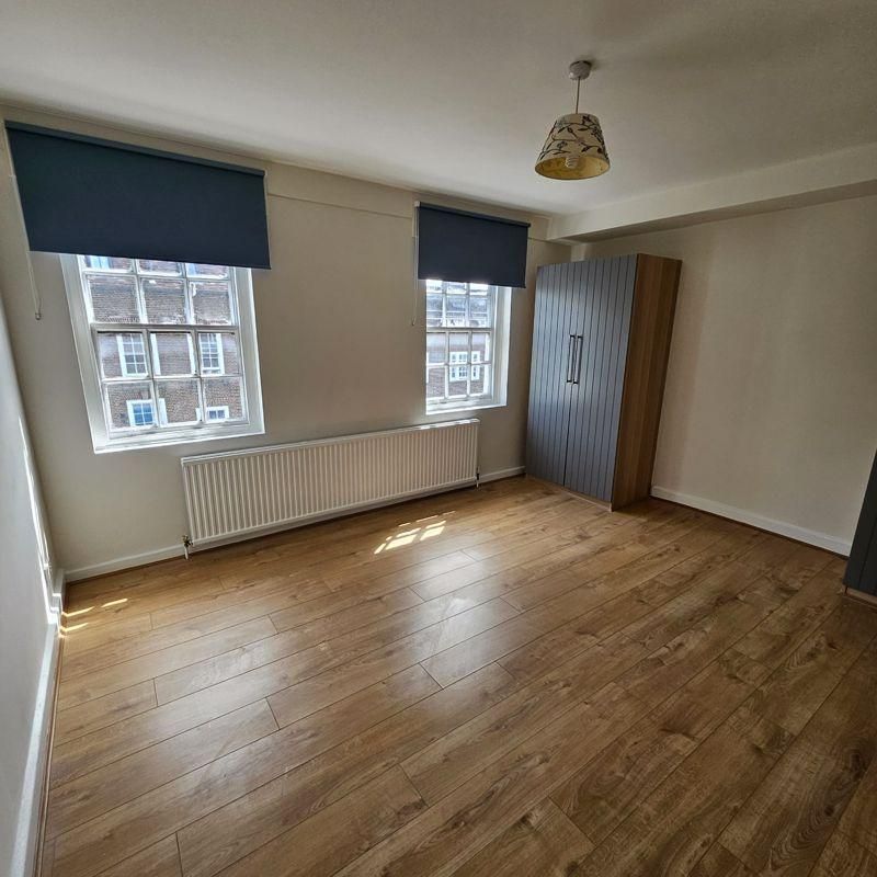 2 bedroom property to rent - Photo 1
