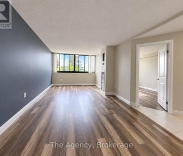 201 - 2200 SHEROBEE ROAD, Mississauga, Ontario, L5A3Y3 - Photo 1