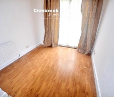 4 bedroom semi-detached house to rent - Photo 6