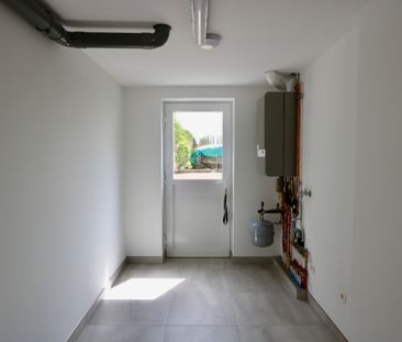 Gerenoveerde woning met 3 slaapkamers en landelijk uitzicht. - Photo 1