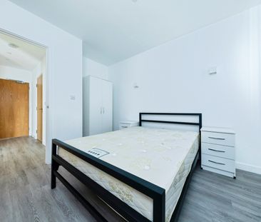 1 Bed Flat, Addiscombe Grove, CR0 - Photo 5