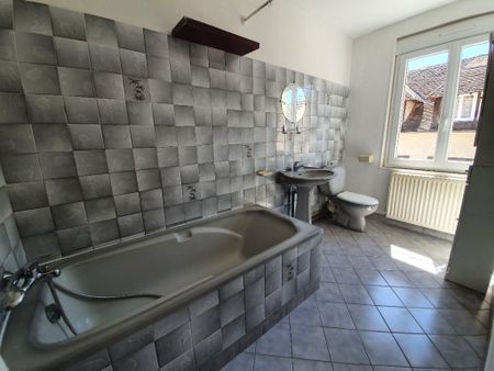 Location Maison 2 pièces 60m² - Photo 3