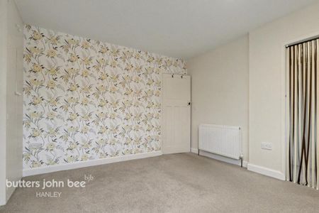 2 bedroom semi-detached house to rent - Photo 3