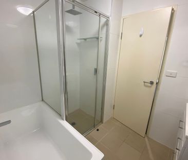 Gorgeous Apartment in Watt St - Photo 6