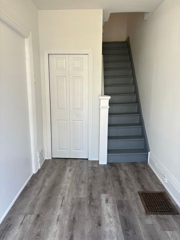 For Lease - 581 Paterson Street Unit# #2, Peterborough, Ontario - Photo 2