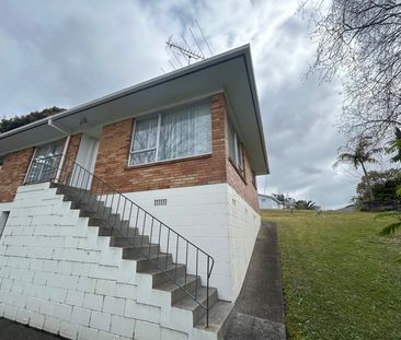 Glenfield, 2/16A Diana Drive - Photo 1