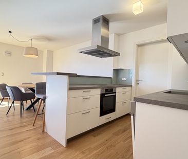 Vollmöblierte 3-Zimmer-Wohnung mit Tiefgaragenparkplatz und Lift in... - Photo 1