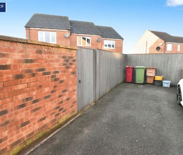 2 bedroom House To Let Total Size: 613 SQ FT - Photo 3