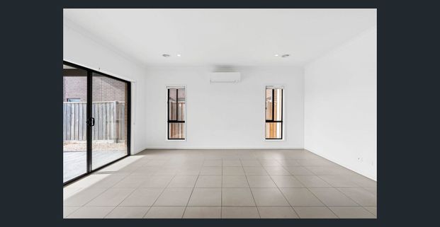 LOW MAINTENANCE CONTEMPORARY FANFARE IN WESTBROOK - Photo 1