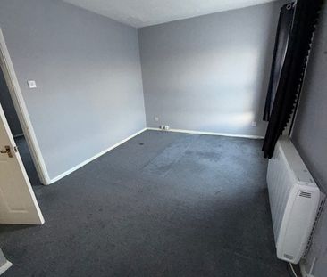 1 Bed Flat, Castle Street, LU1 - Photo 2