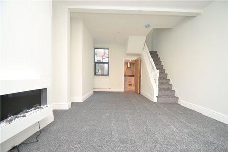 3 bed terraced house to rent in Sandringham Street, Scarborough, YO12 - Photo 4