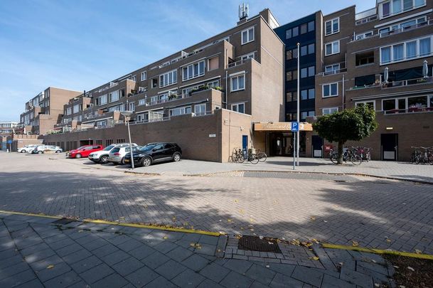 Urkwal 90, Stedenwijk Midden-oost, 1324HR, Almere - Photo 1