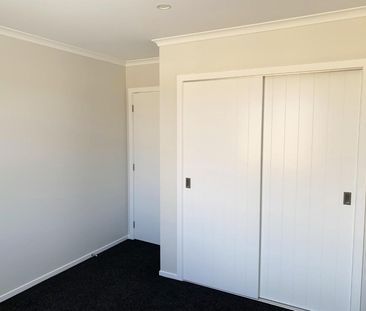 Walk to Rototuna High School - Photo 3