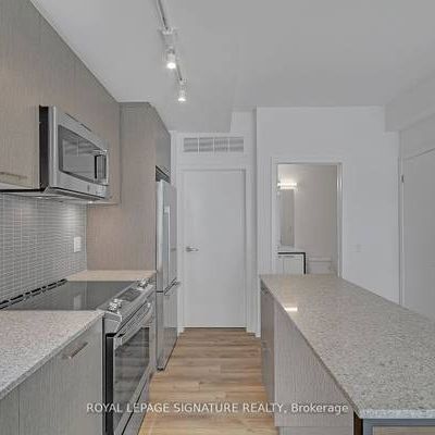 HUGE TERRACE 3 BEDS 2 BATHS TOWNHOUSE - Photo 1