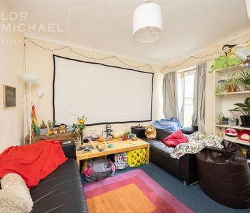 3 bedroom terraced house to rent - Photo 1