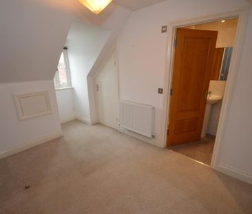 3 bedroom terraced house to rent - Photo 5
