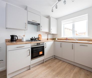 3 bedroom semi-detached house to rent - Photo 4