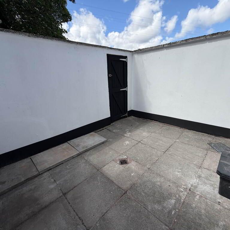 18 Bloomfield Crescent, Belfast, BT5 5AT - Photo 1