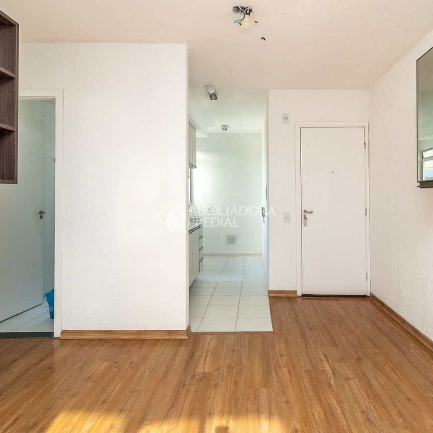 Apartamento com 2 quartos e 45m² para alugar em Cavalhada, Porto Alegre. - Photo 1