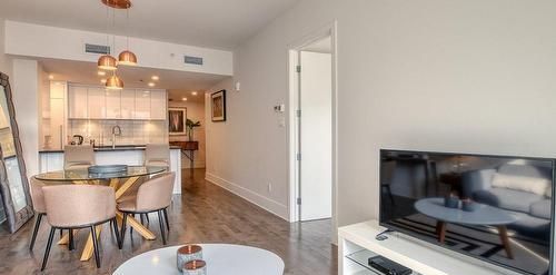 Condo 3 1/2 Luxueux Meuble Au Solano - Photo 2