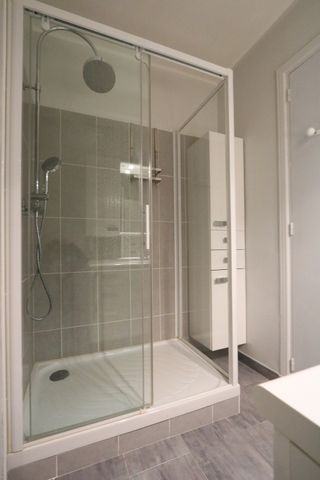 Location Appartement 4 pièces 94m² - Photo 3