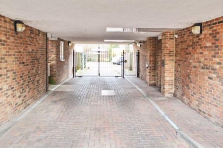 2 bedroom terraced house to rent - Photo 4