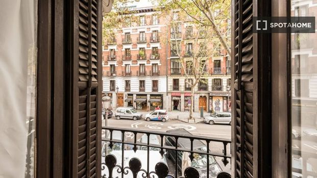 5 room luxury Flat for rent in Madrid, Spain - Photo 1