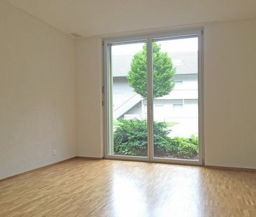 Moderne 3.5-Zimmerwohnung an zentraler Lage - Photo 5