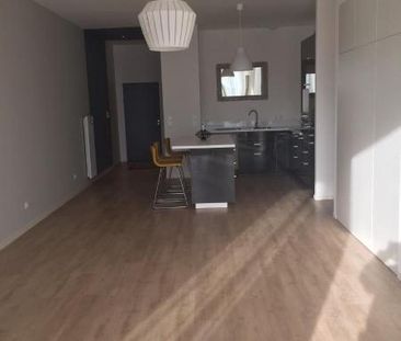 Location Appartement 3 pièces 79m² POITIERS 86000 - Photo 1