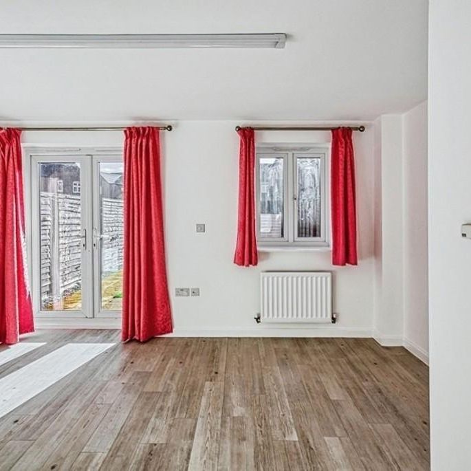 3 bedroom townhouse to rent - Photo 1