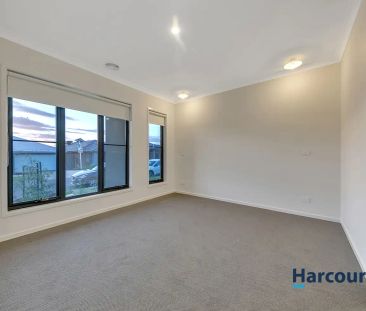 “Charming Family Home” - Photo 1