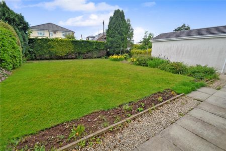 5 bed detached house to rent in Hazelwood Avenue, Glasgow, G77 - Photo 2