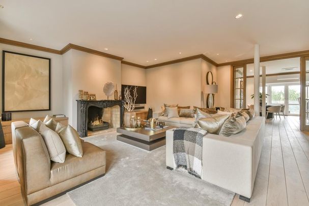 Appartement te huur: Van Eeghenstraat 230 1071 GM Amsterdam - Foto 1