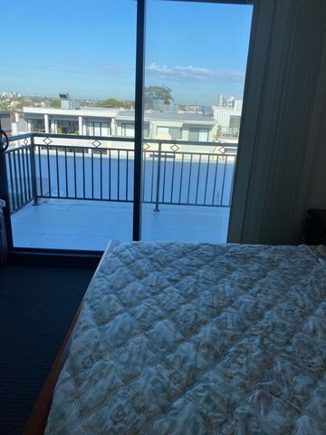 Erskineville - Photo 4