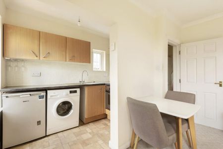1 bedroom flat to rent - Photo 5