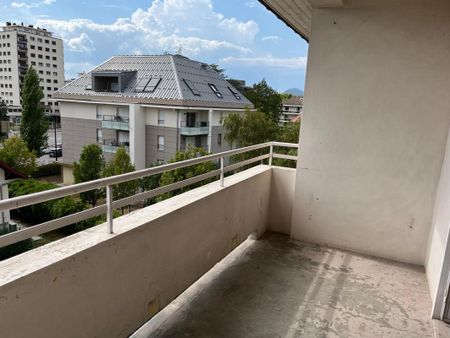 Location Appartement 2 pièces 50m² ANNECY 74000 - Photo 2