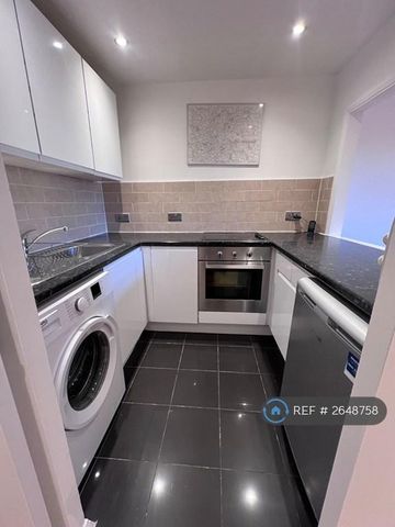 1 bedroom flat to rent - Photo 5