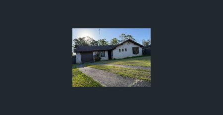 Spacious 3–4 Bedroom Home in the Heart of Blacktown! - Photo 2